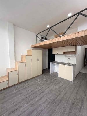 Căn hộ duplex cửa sổ lớn, ban công thoáng mát gần VLU,Học Viện Cán Bộ