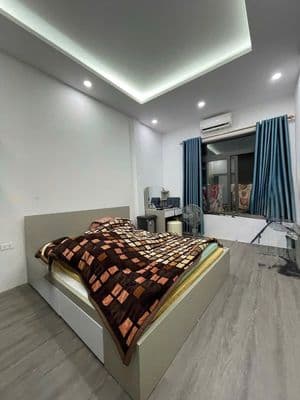 Bán nhà đẹp Ngã Tư Sở, vị trí đắc địa