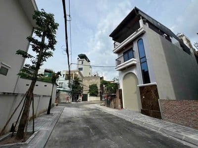 Cho thuê nhà nguyên căn Ngọc Thụy, Long Biên, 70m2, 3PN, gara ô tô