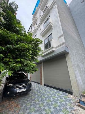 Bán nhà Xuân Đỗ Long Biên 5 tầng 3PN gần cầu Vĩnh Tuy