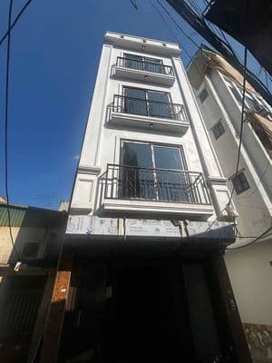 Cho thuê nhà nguyên căn có thang máy, 15.5tr/tháng, Giáp Nhị