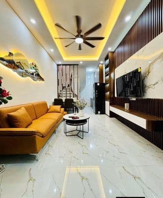 Bán nhà Nguyễn Hữu Thọ, Hồ Linh Đàm, 33m2, 5 tầng, 8.4 tỷ