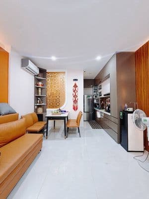 Bán nhà mặt tiền 4m, 4 tầng, Q4, 8.35 tỷ