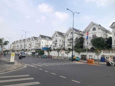 Nhà Hẻm Xe Hơi Thang Máy Gần E-Mart Gò Vấp, 7PN