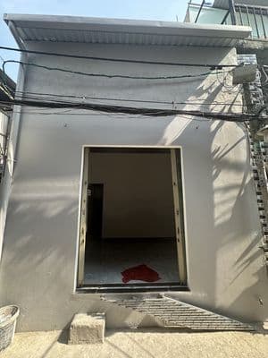 Cho thuê nhà NC, hẻm ba gác, 1 trệt 1 lửng quận 7