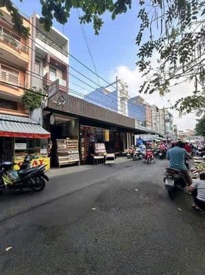 Nhà mặt tiền Bùi Văn Ba, Quận 7, 5 tầng, 9.99 tỷ
