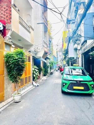Nhà 3 tầng 50m2 Ngã 4 Phú Nhuận, Giáp Q1