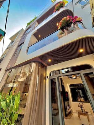 Nhà bán Phú Nhuận 36m² 7.2 tỷ, 3PN, ô tô đậu cổng