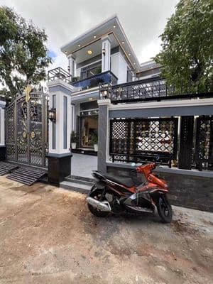 Bán biệt thự sân vườn Hóc Môn, full nội thất