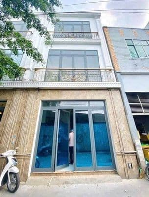 Cho thuê nhà 2 lầu 4PN gần ĐH Y Dược, Cần Thơ