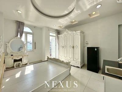 Chdv full nội thất luxury còn ban công thoáng