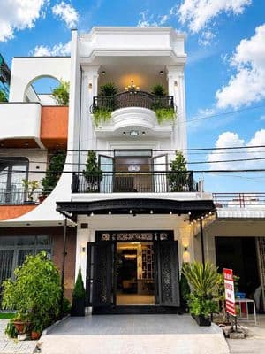 Bán nhà 2 lần diện tích 5m x 22m có hẻm thoát hiểm bên hông 2m và sau