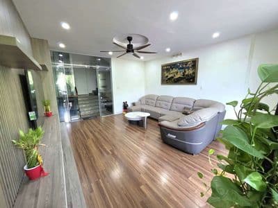 cho thuê nhà mặt tiền Tiểu La