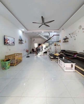 nhà lầu gần làng đại học gần quốc lộ 1k