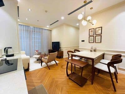 Bán gấp 2PN Vinhomes central Park, nội thất cao cấp, view sông