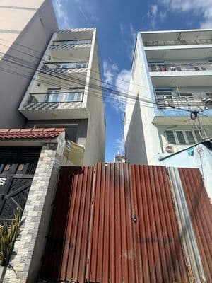 Bán Lô Đất Đẹp - Tặng GPXD 5 Tầng - DT: 4x21m - Ngay Quang Trung