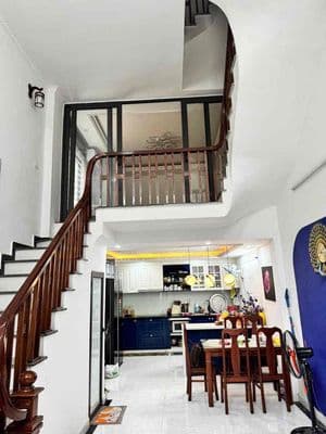 chính chủ cần bán căn nhà 45m2, căn góc tại ngõ 61 Phố Bằng Liệt