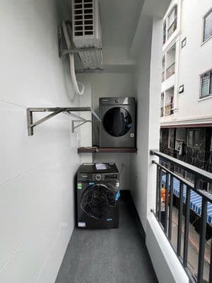 Studio full nội thất - giặt sấy riêng, ban công - gần đh kiến trúc