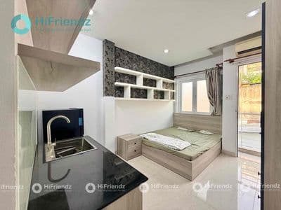 Studio bancol ngay lê văn sỹ - vòng xoay lăng cha cả