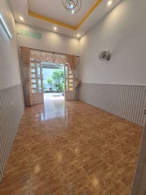 Cho thuê nhà 4 x 18m trệt lửng 3pn, 2vc mới đẹp gần trường học cntp