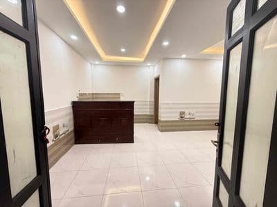 Nhà hẻm 380 lê văn lương q7 ở liền