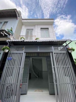 Nhà SHR Tân Thới Hiệp 20 Đúc 1 Trệt 1 Lầu Ngay sát GV