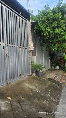 cần bán đất tặng nhà tiền chế đang cho thuê