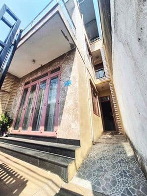 bán gấp nhà còn mới giao ngay