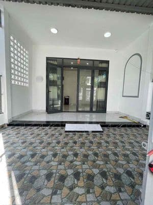 Nhà rộng mới 2 phòng hẻm đường Tầm Vu