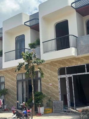 Bán căn nhà phố 1 trệt 1 lầu giá trả trước 750 triệu