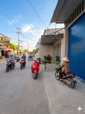 Nhà nguyên căn 100m2 giá rẻ