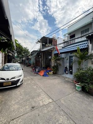 Siêu Rẻ Nhà 52m² Chỉ 3.35Tỷ 2Tầng 2PN, Hẻm 6m Thông Giáp Tân Phú Sổ A4