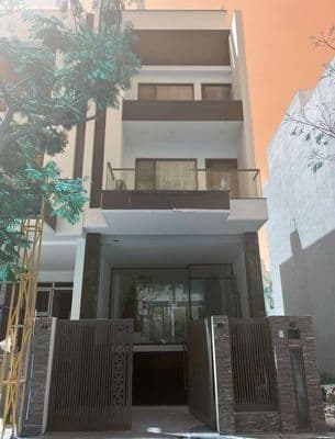Nhà khu Đảo Kim Cương Quận 2, DT:5x20, hầm 4 tầng, thang máy Giá 45Tr