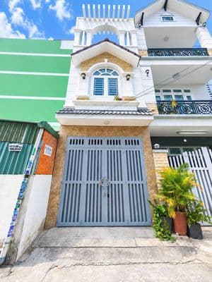 Cho Thuê Nhà Mặt Tiền Q.2 HCM 40m2 3Lầu