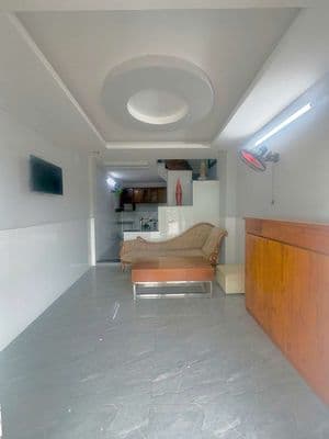 Tttt nhàbè cách chợ phú xuân khoảng 200m dt 33m2 nhà 3 tầng view sông