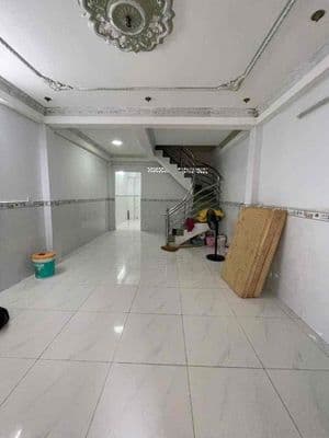 Cho thuê nhà gần siêu thị metro bình phú 4x15m kc 1lầu giá 13trieu/th