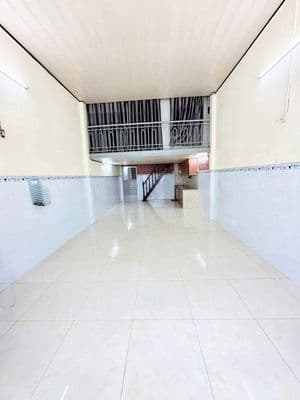 (9 Triệu 3 PN 2 WC) cho thuê nhà hẻm 3 gác trần tấn 4x15m trệt + lửng