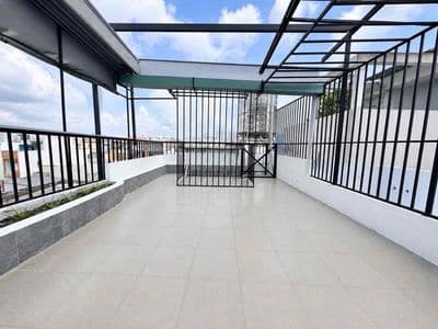 Nhỉnh 5 Tỷ - 70m- 4PN - 4 Tầng BTCT - Ngay Chợ Bà Chiểu - Gần Mặt Tiền
