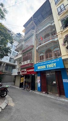 Cho thuê nhà phân lô Nguyên Hồng 55m2 x 5 tầng - Ô Tô Đỗ Cửa
