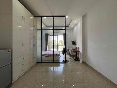 1 Phòng Ngủ Siêu Rộng 50m2 - Thang Máy - Hầm Xe - Balcon - Tân Định Q1