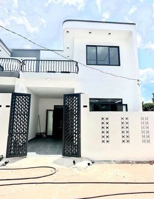 Chính chủ bán Biệt thự ngang 7m giá rẻ, sẵn nội thất, oto né nhau