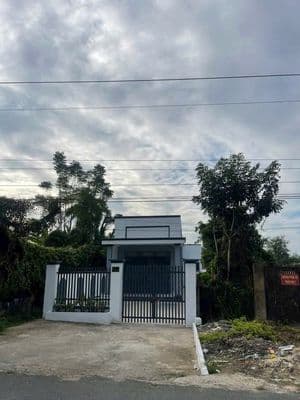 Cần tiền bán gấp căn nhà ở 1/ Đ: Suối Lội *DT: 147m2 SHR giá chỉ 900tr