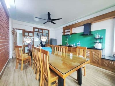 Cho thuê nguyên căn 279 đội cấn - 173 hoàng hoa thám - ôtô đỗ cửa