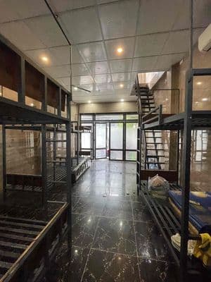 Cho thuê nhà cấp 4 hẻm xe hơi làng tăng phú gần lê văn việt