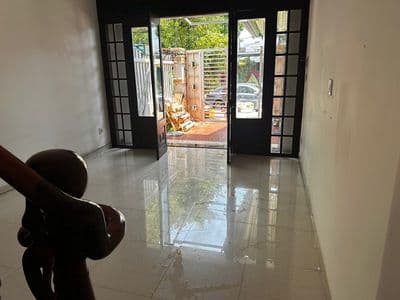 cần cho thuê nhà nguyên căn, 2 tầng, 2PN. Full nội thất