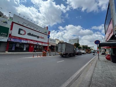 Mặt tiền Nguyễn Oanh , dt 5x30m, cpxd hầm + 7 tầng, đct 40tr/ tháng