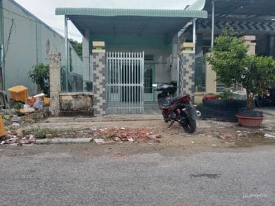 Bán gấp ăn nhà cấp 4 ở gần Cầu Vượt Củ Chi * DT: 118,8m2 SHR giá 780tr