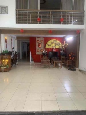 Cho thuê mặt bằng kinh doanh sau lưng 2 trường đại học