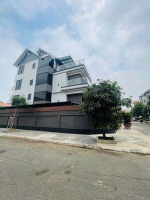 Cho thuê góc biệt thự full nội thất tên lửa dt 10*20m