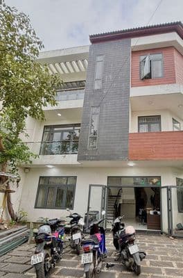 cho Thuê nhà 3 phòng Ngủ + 3 phòng bếp + 1 sân thượng 4 tầng 175m²